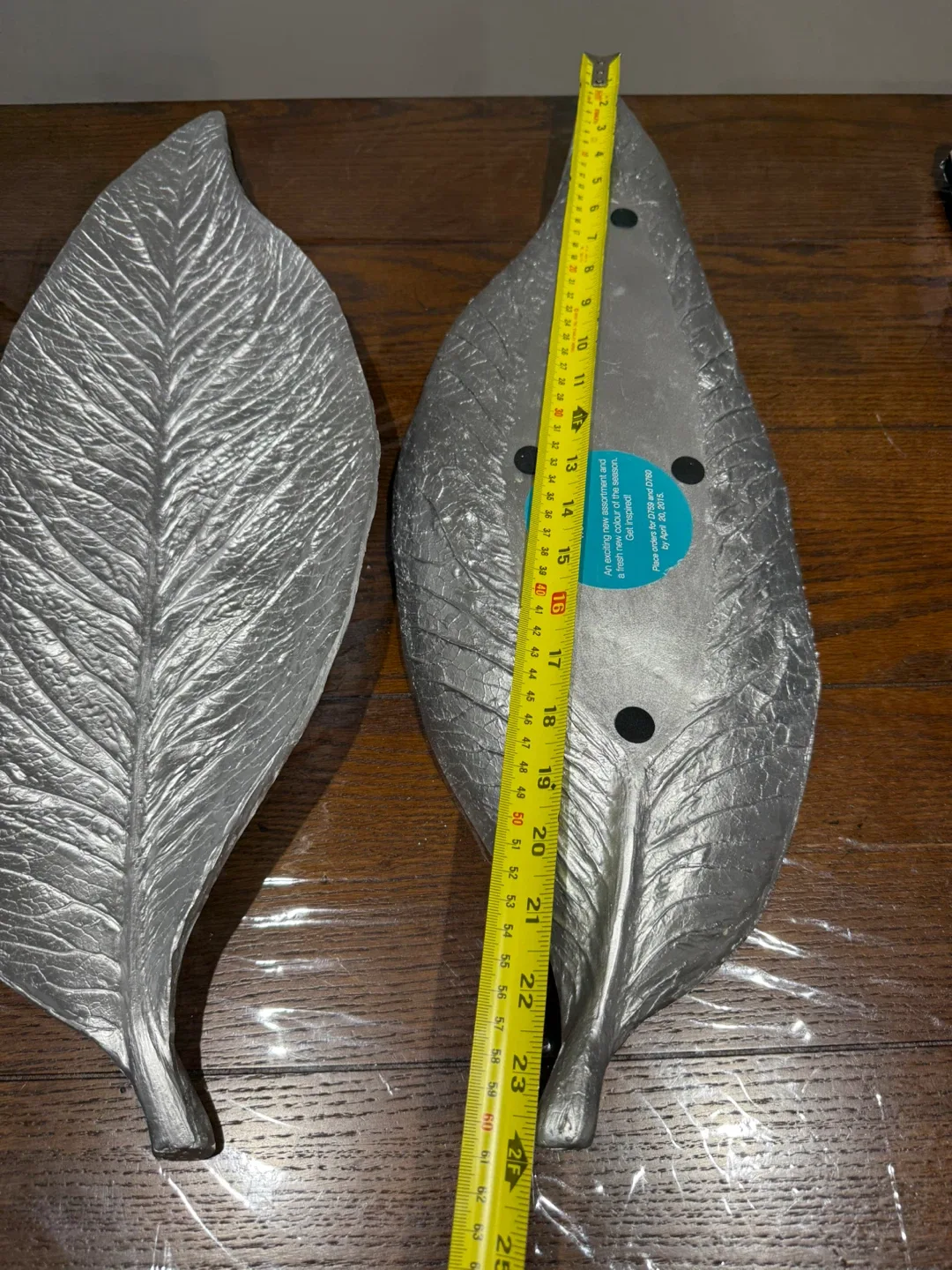 Silver Decorative Leaf Platters - Set of 2 image indicator(5)
