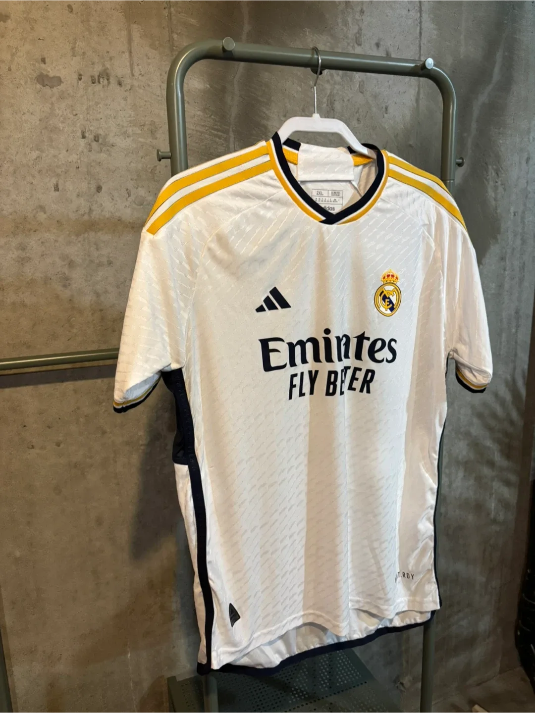 Adidas Real Madrid Bellingham #5 Jersey - Size 2XL image indicator(2)