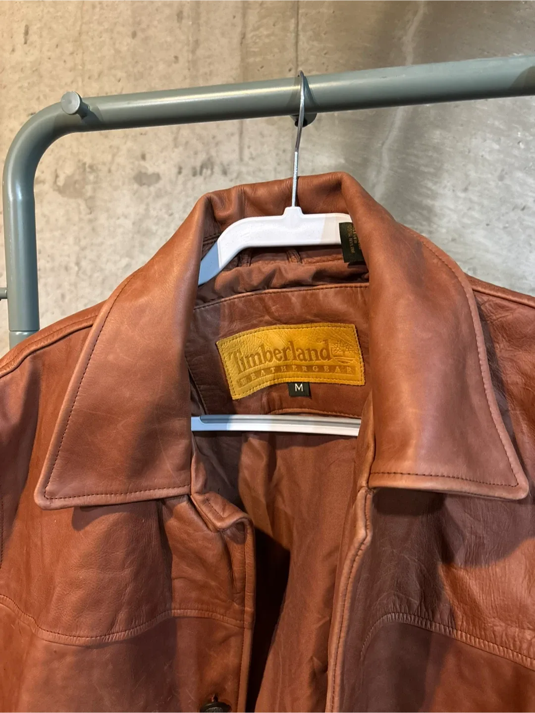 Timberland Leather Jacket - Size M image indicator(3)