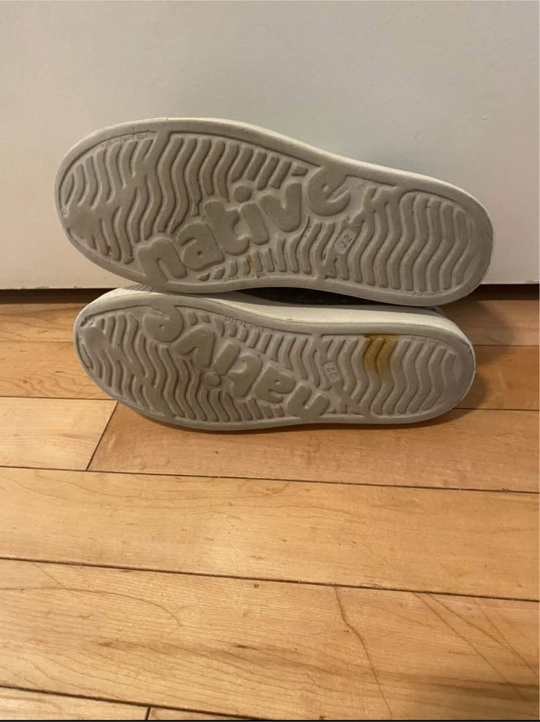 Cranston: Native Jefferson shoes Sz J2 - photo 3