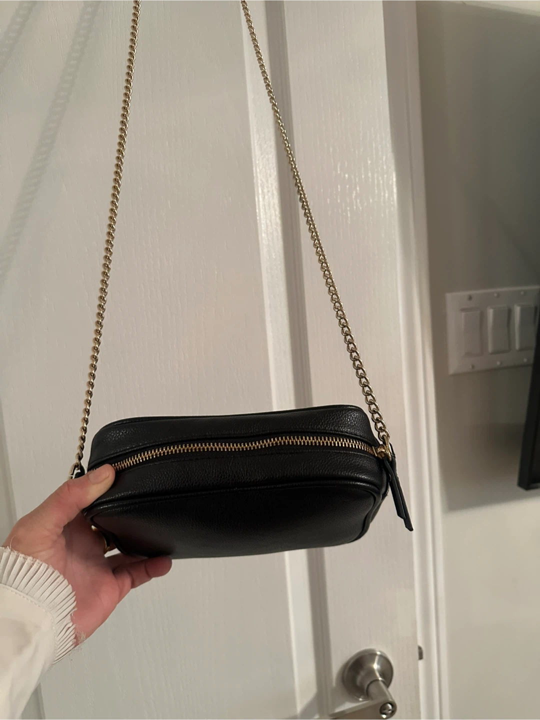 Black Crossbody Bag with Gold Chain - photo 2