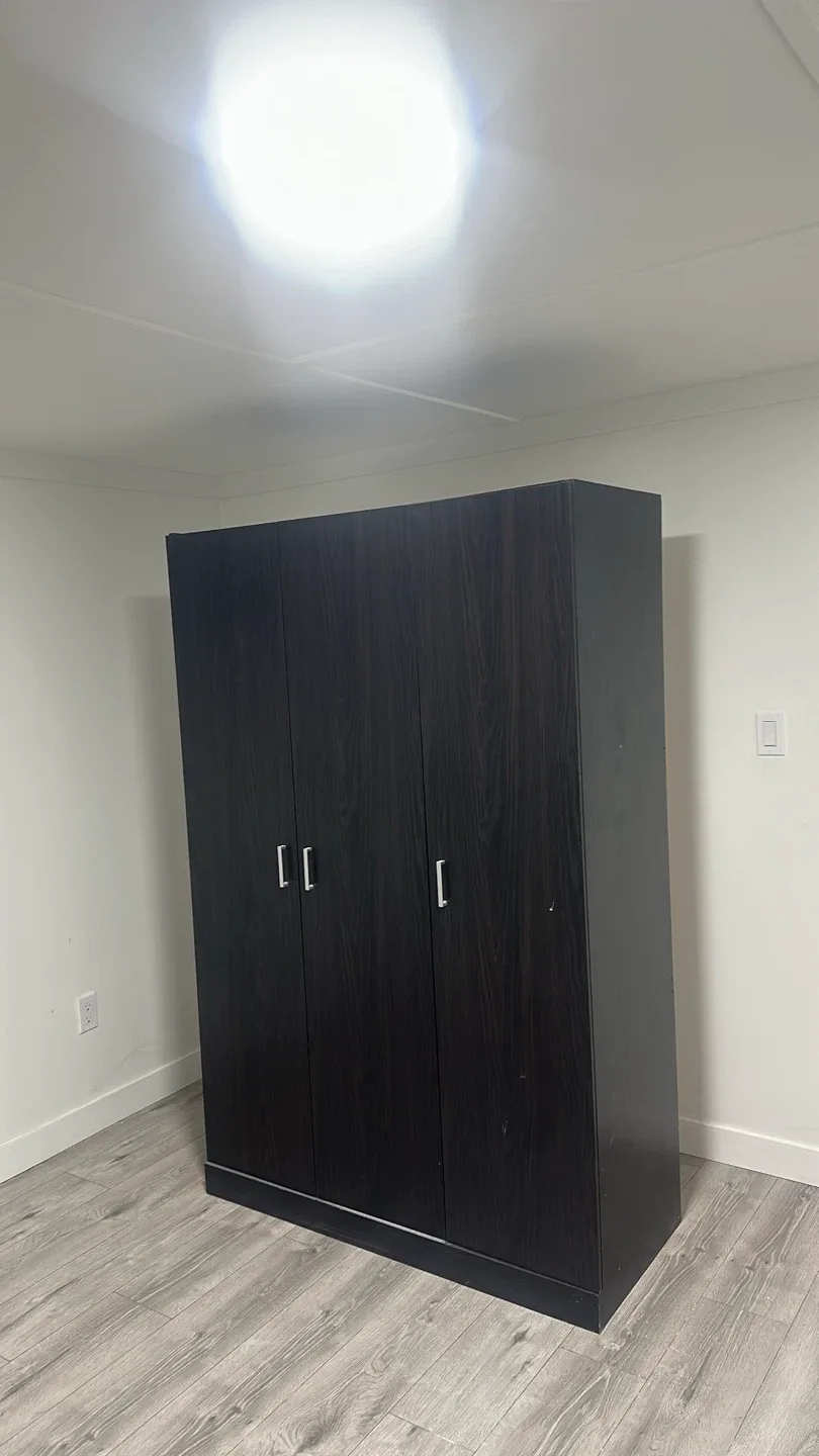 2 bedroom  1 bathroom basement  for rent image indicator(6)