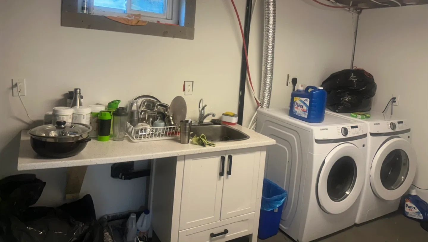 2 bedroom  1 bathroom basement  for rent image indicator(10)