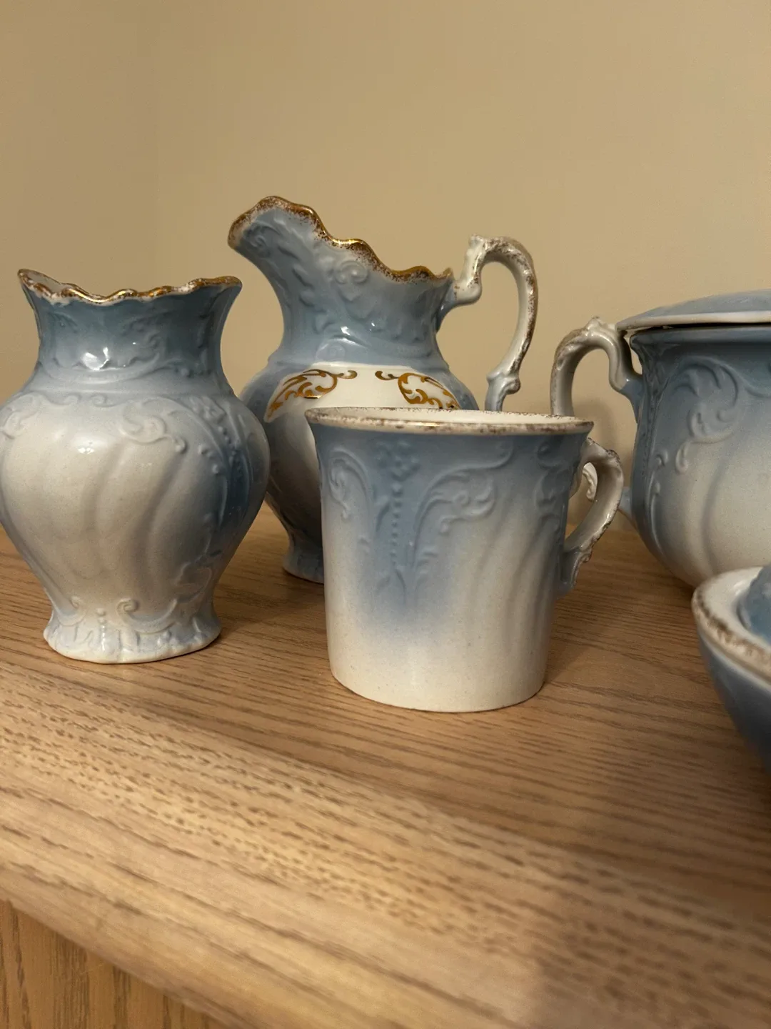 Vintage Blue & White Ceramic Wash Basin Set image indicator(4)