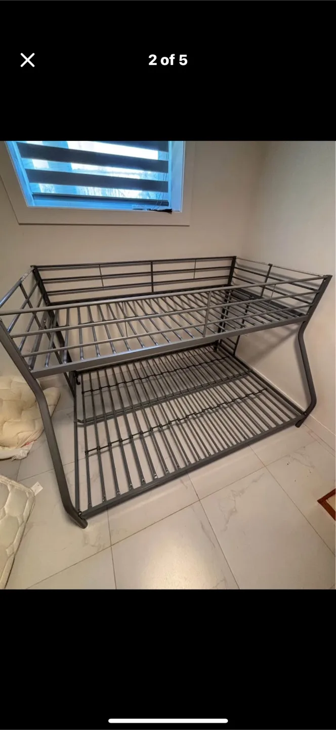 Metal Frame Bunk Bed - Great Condition image indicator(2)