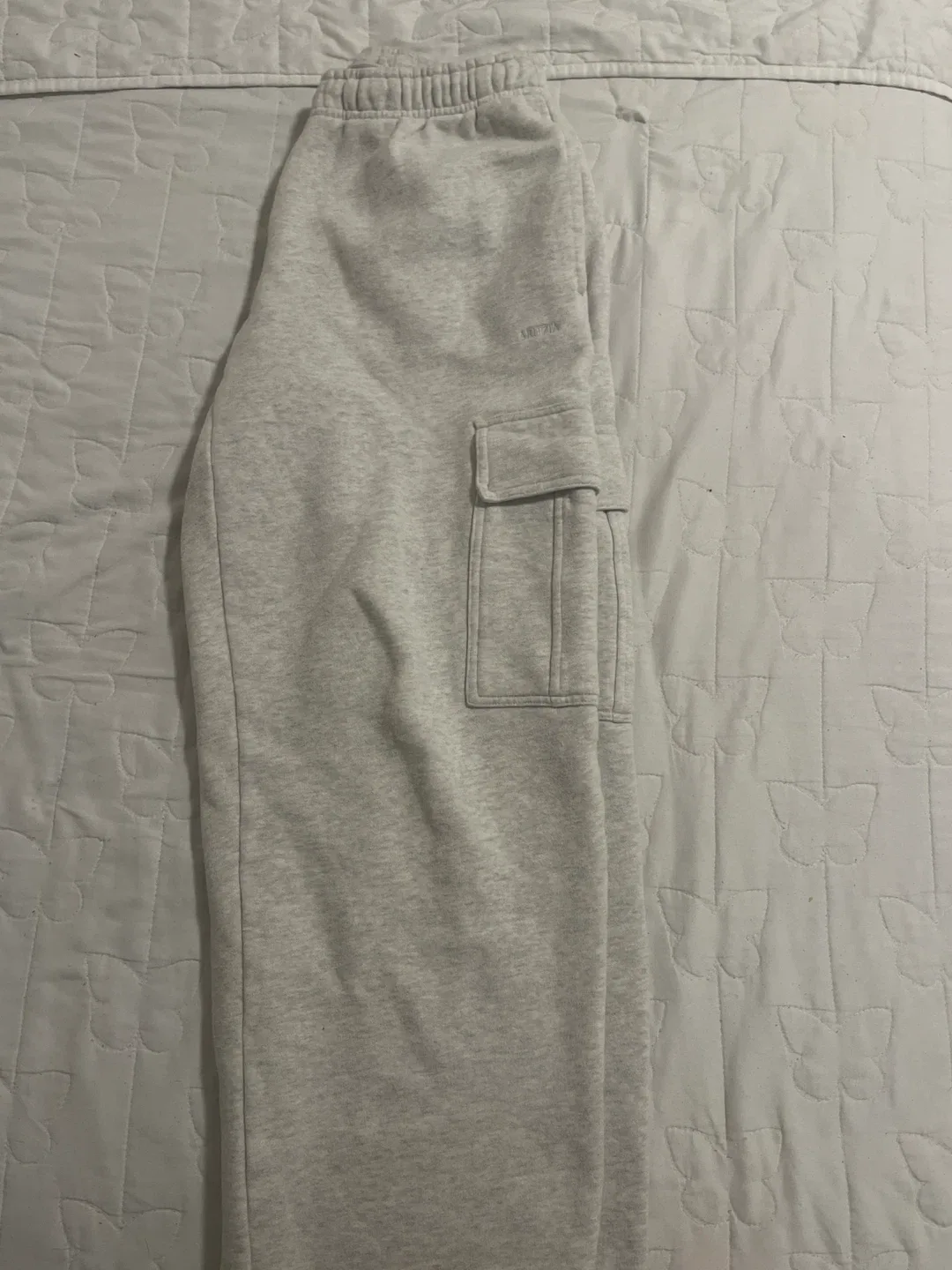 Aritzia Sweatfleece Cargo Pants - Size M image indicator(3)