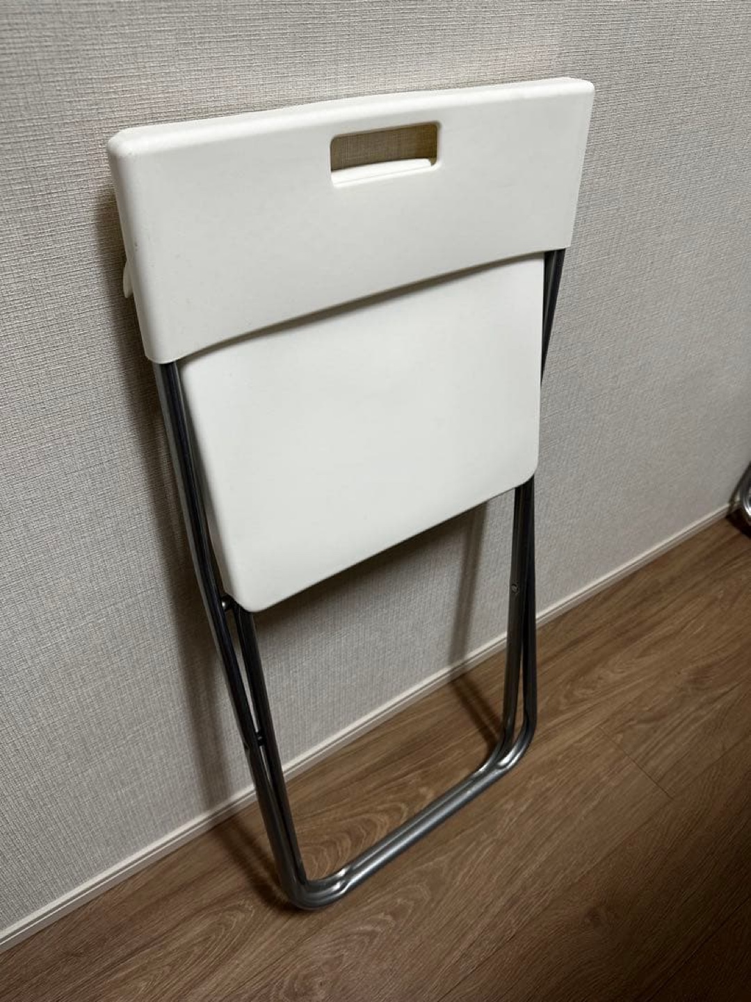 IKEA White Folding Chair - photo 2