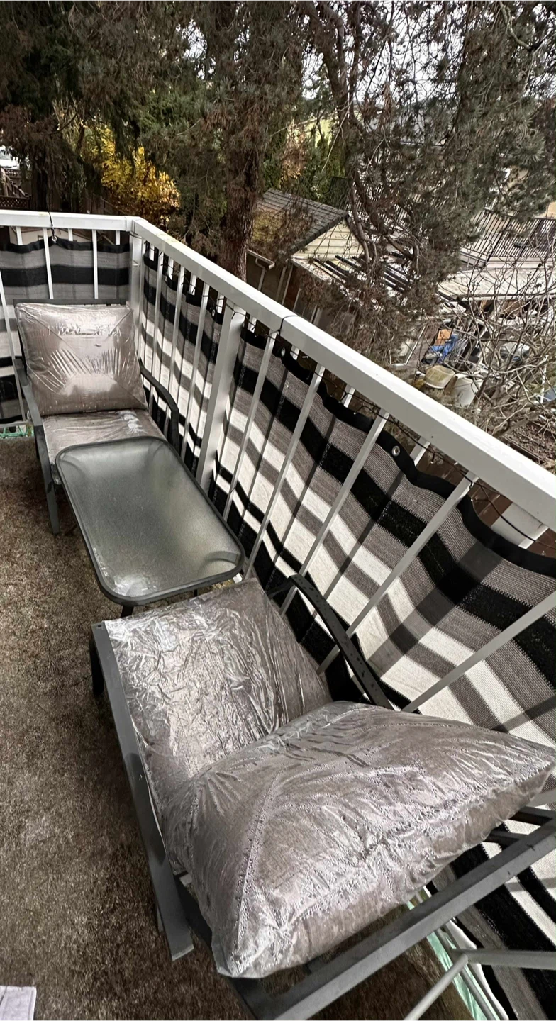 FOR SALE: Patio Table & Chairs Set + Balcony Shade - photo 2