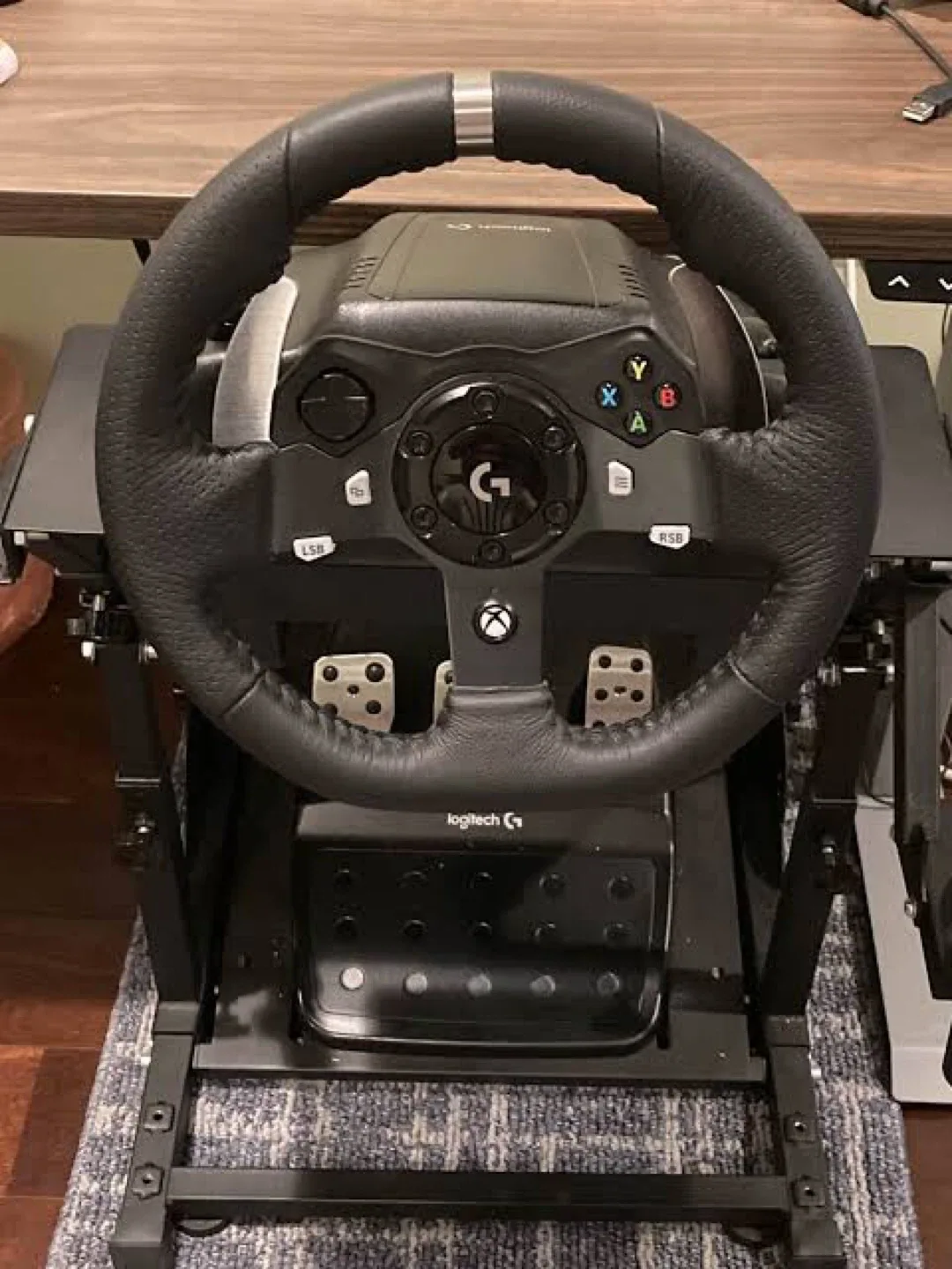 Logitech G923 Racing Wheel and Pedals for Xbox image indicator(4)