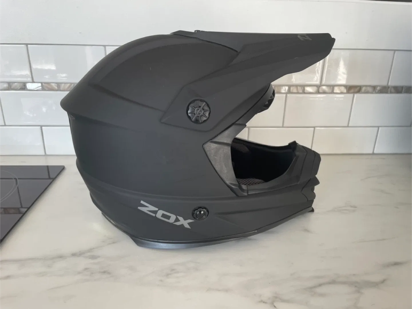 Snowmobile Zox Z-Series Black Helmet image indicator(6)