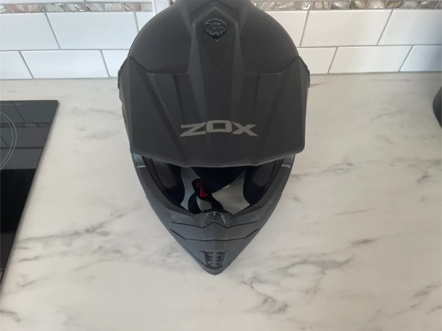 Snowmobile Zox Z-Series Black Helmet image indicator(4)