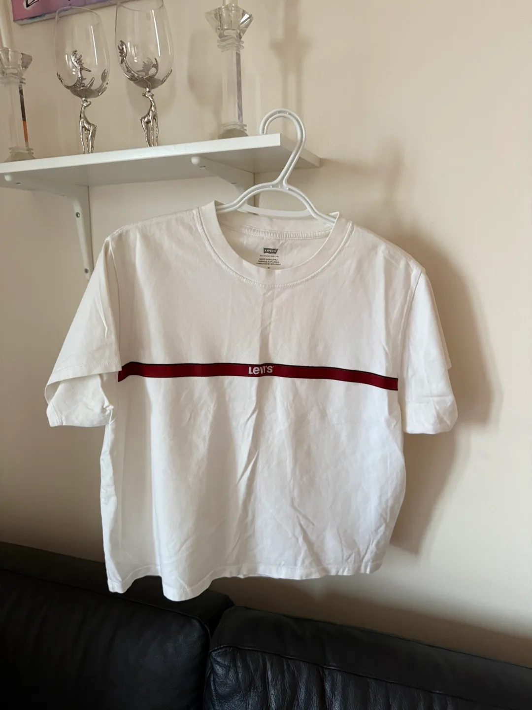 Levi's White Tee - Size M