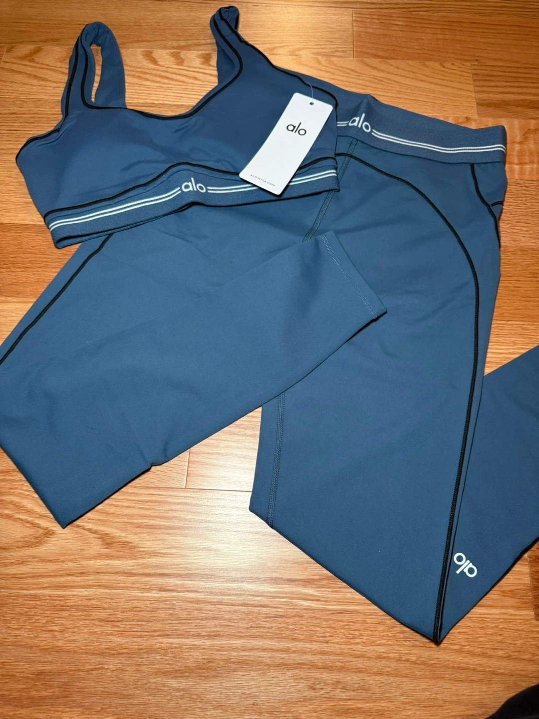 New Alo Yoga Set - Bra & Leggings - Blue - photo 3