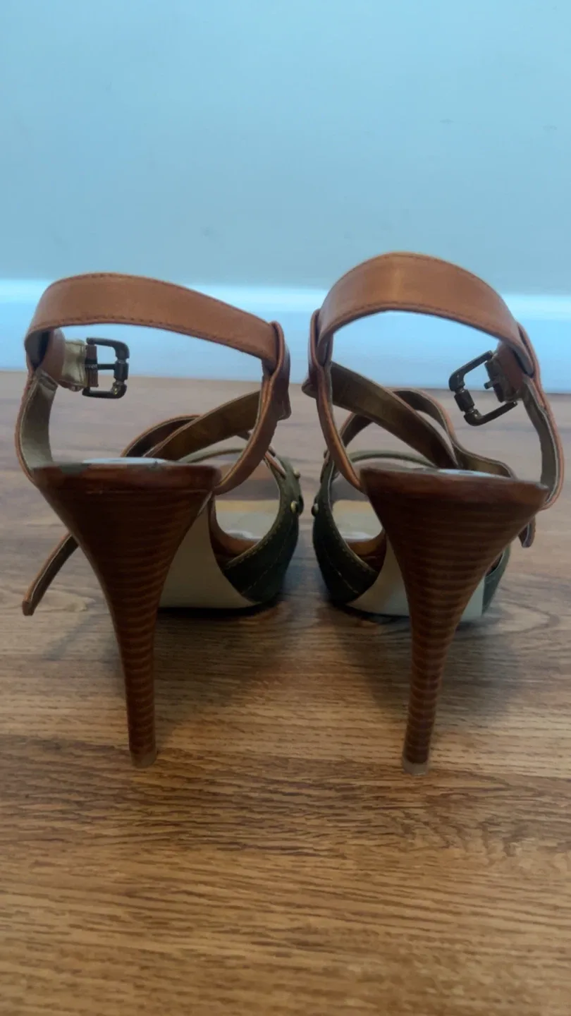 Guess Belloma Heels image indicator(2)
