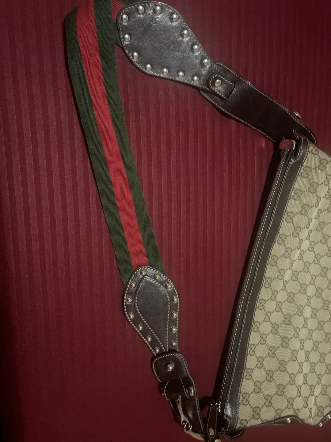 Gucci Canvas Shoulder Bag image indicator(10)