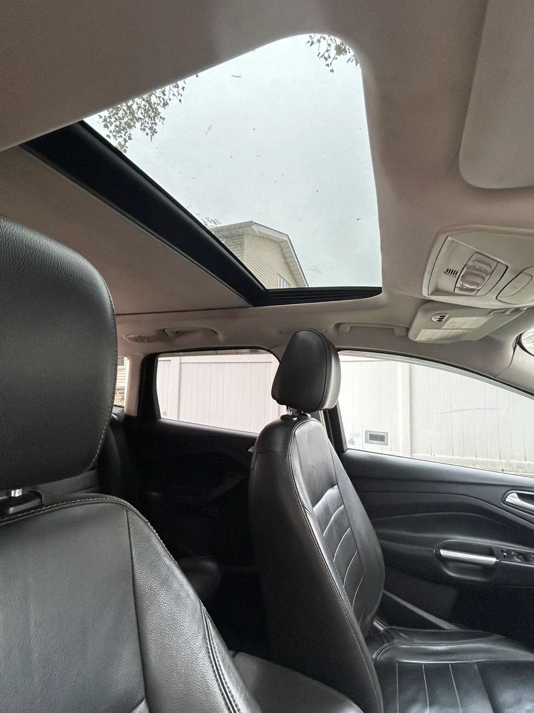 Ford Escape - Black 2013 image indicator(4)