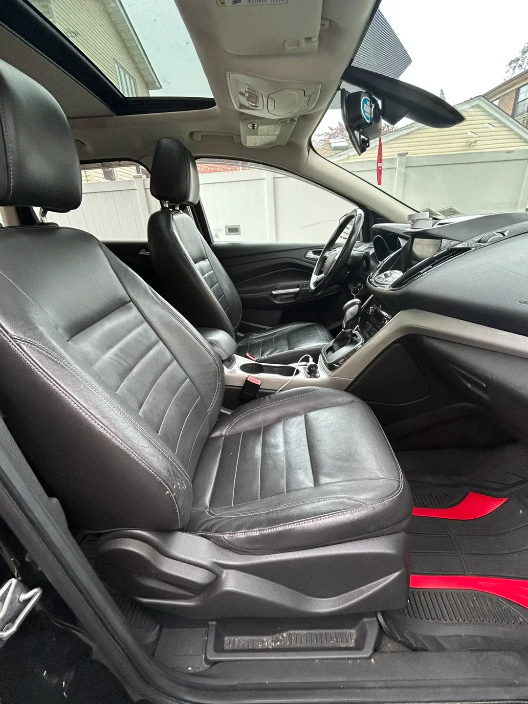 Ford Escape - Black 2013 image indicator(3)