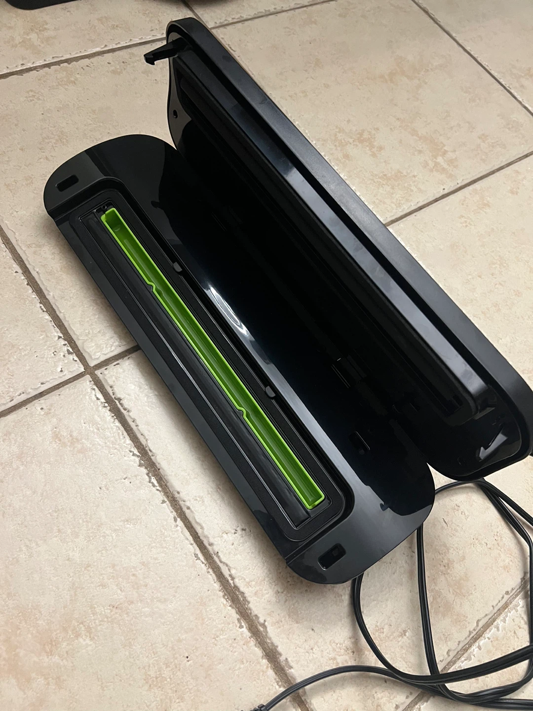 FoodSaver VS1210 Vacuum Sealer - photo 3