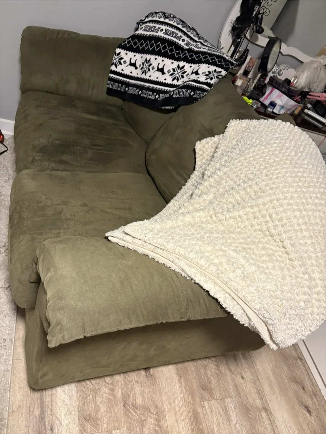 Olive Green Loveseat Sofa image indicator(3)