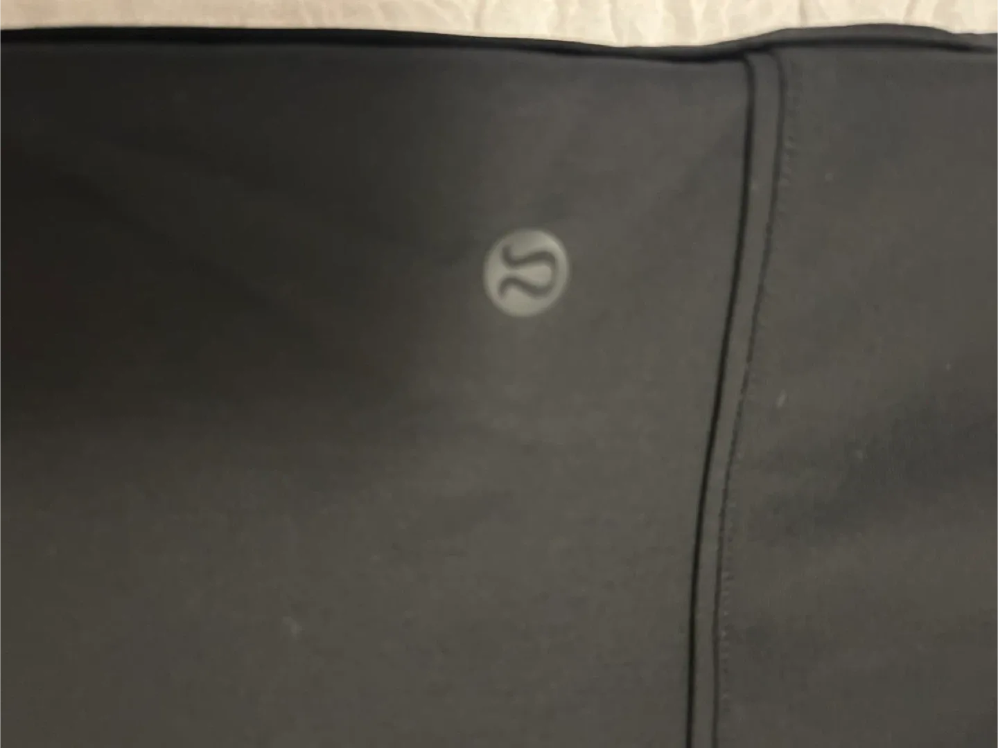 Lululemon Pleated Pants - Black & Tan image indicator(6)