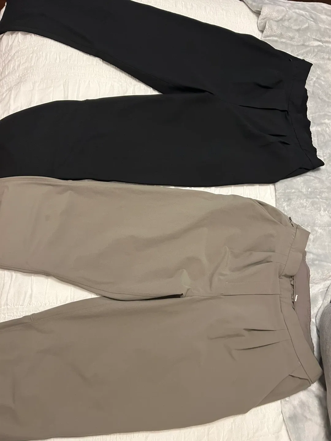 Lululemon Pleated Pants - Black & Tan