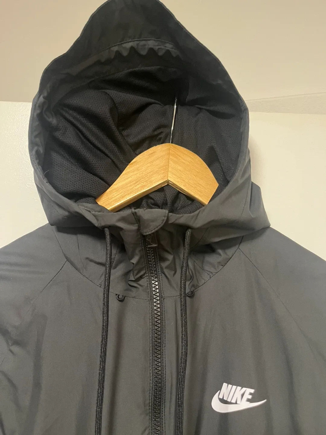 Black waterproof zip up hood, Nike jacket adult small unisex image indicator(3)