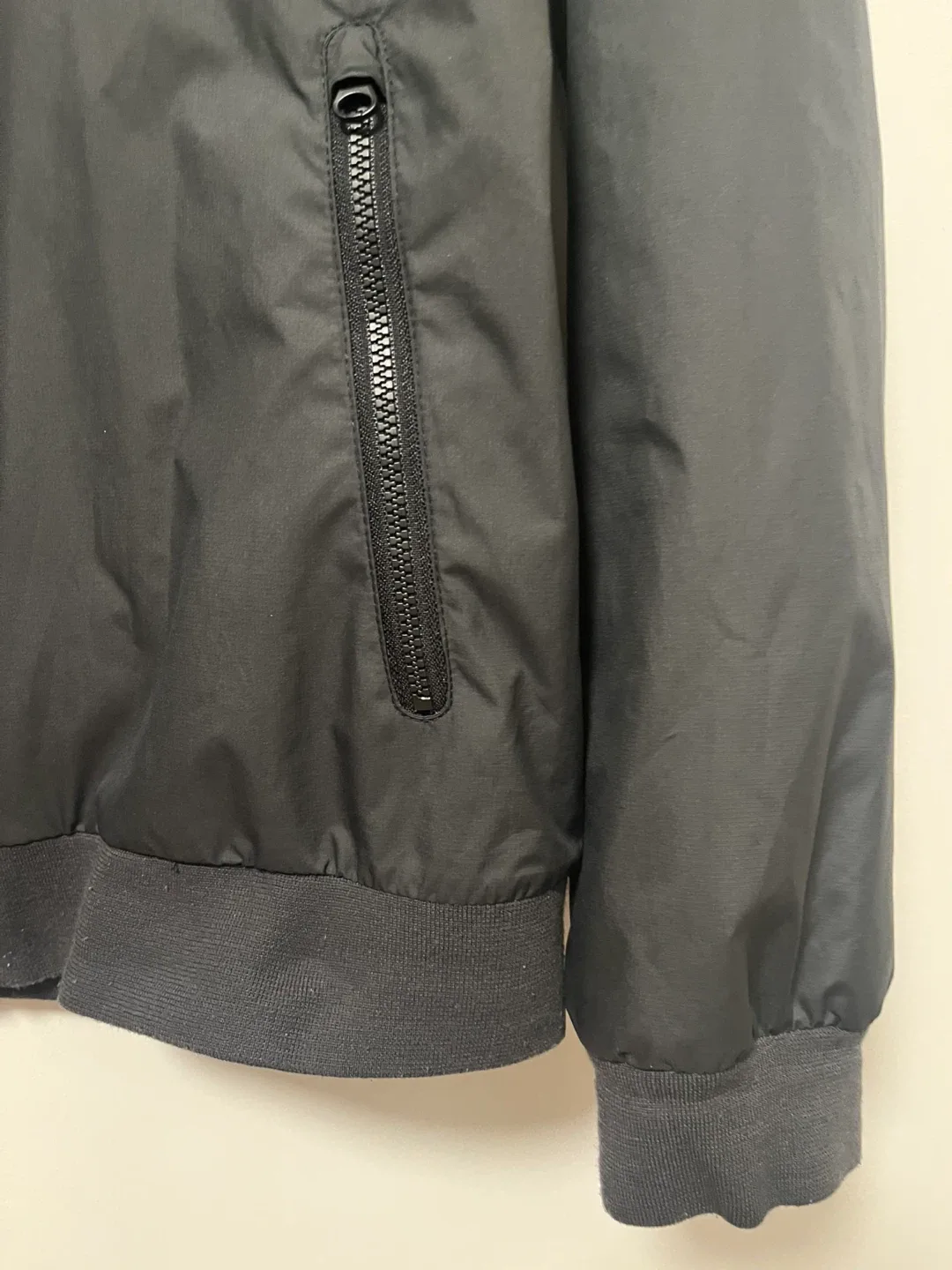 Black waterproof zip up hood, Nike jacket adult small unisex image indicator(6)