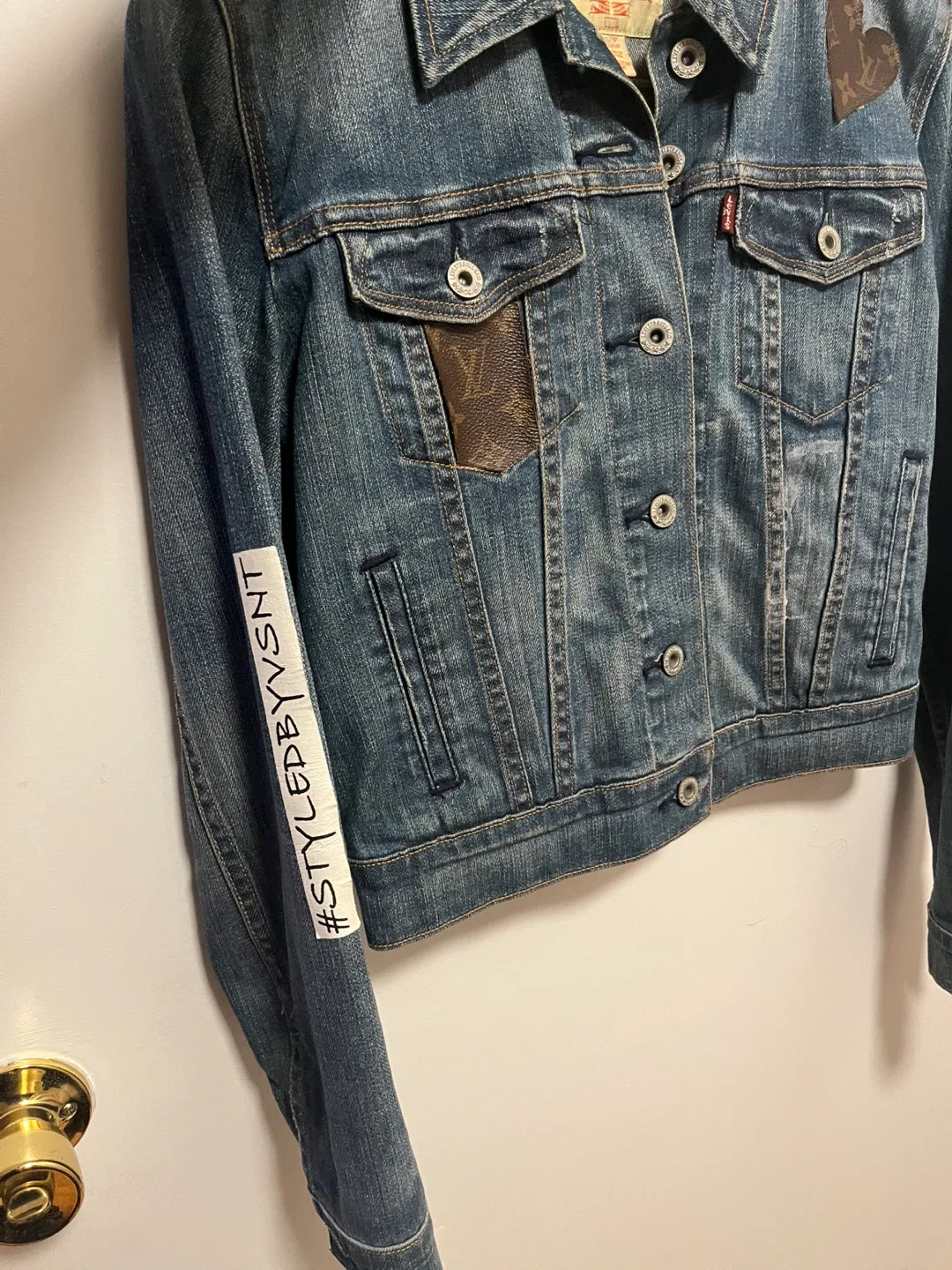LEVIS jean jacket, customized size extra small acid wash image indicator(6)