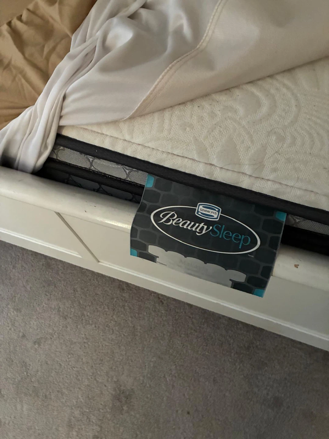 Queen Size Bedroom Set with Simmons BeautySleep Mattress - photo 3