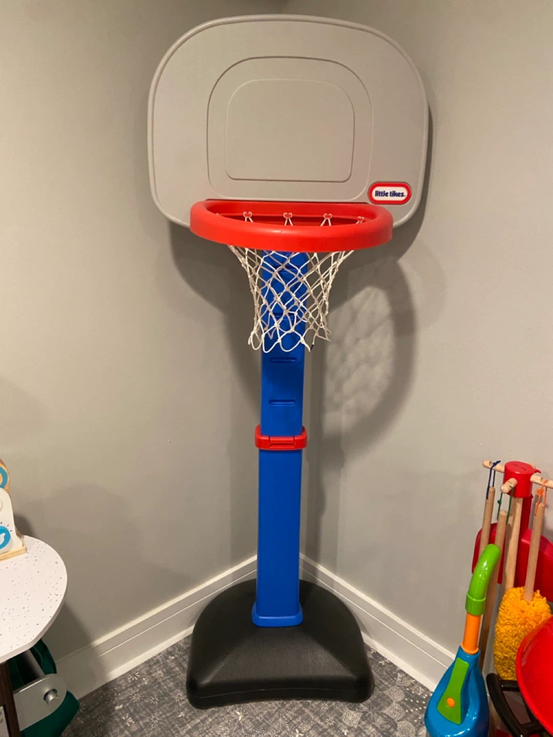 Little Tikes Easy Score Adjustable Basketball Set