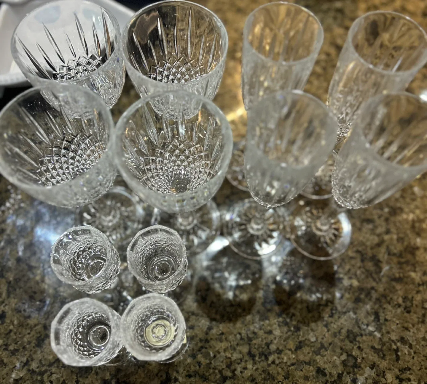 Crystal Wine Glasses image indicator(2)