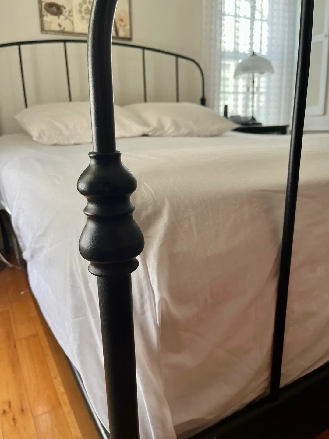 Black Metal Bed Frame - Queen Size image indicator(2)