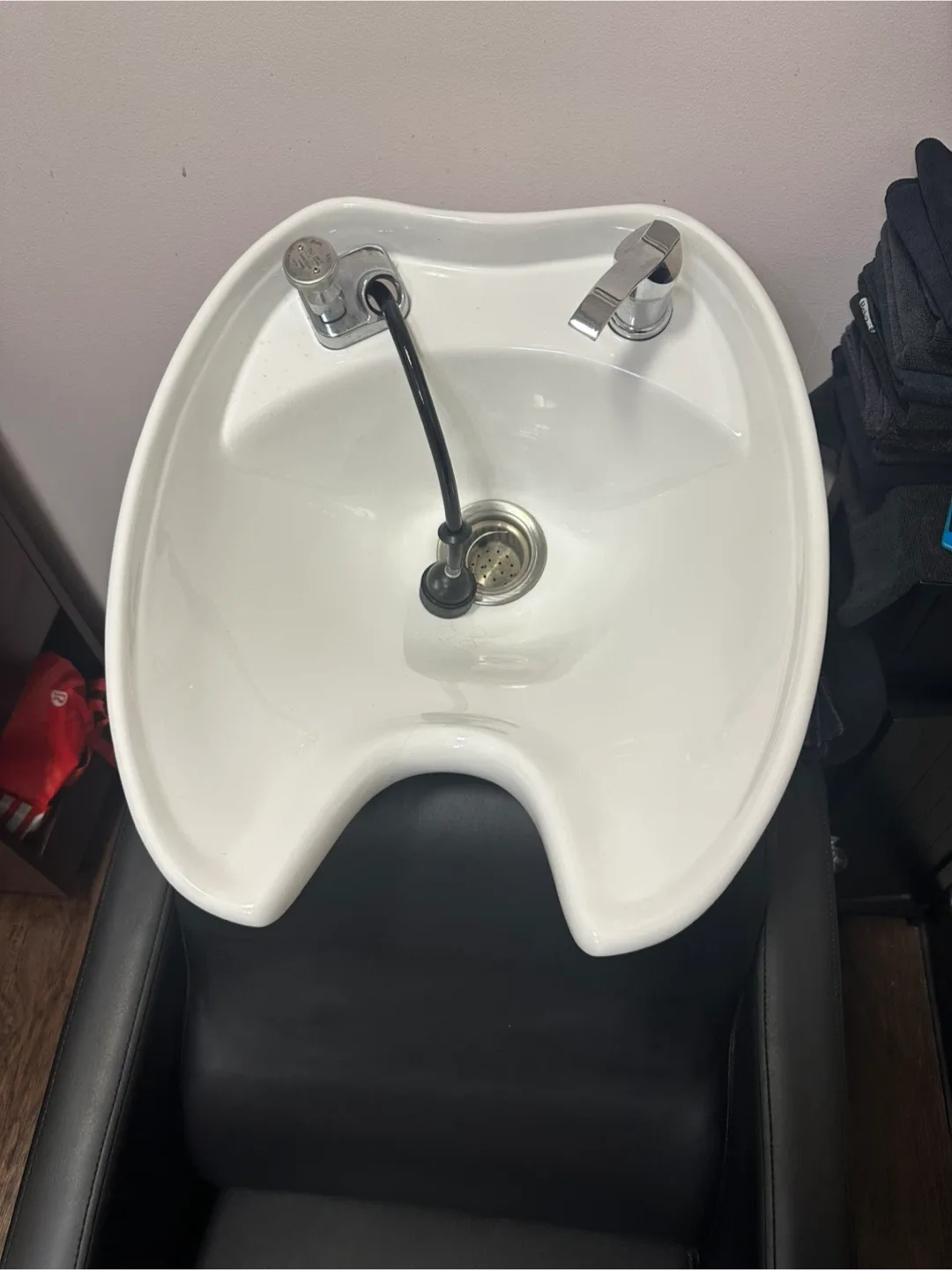 Salon Shampoo Bowl Chair - Black