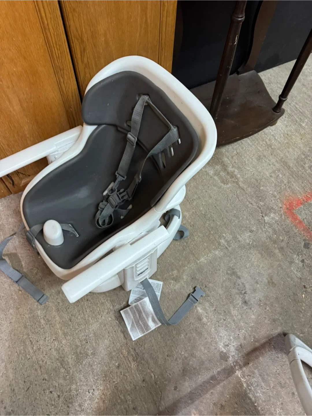High Chair/ Booster Seat - White/Grey image indicator(4)