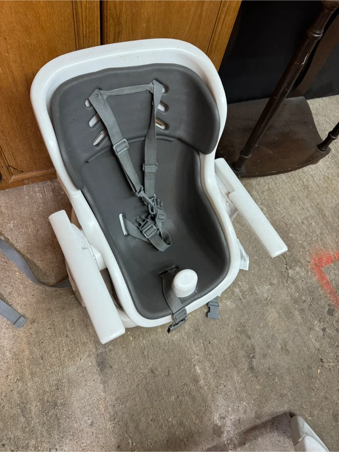 High Chair/ Booster Seat - White/Grey image indicator(3)