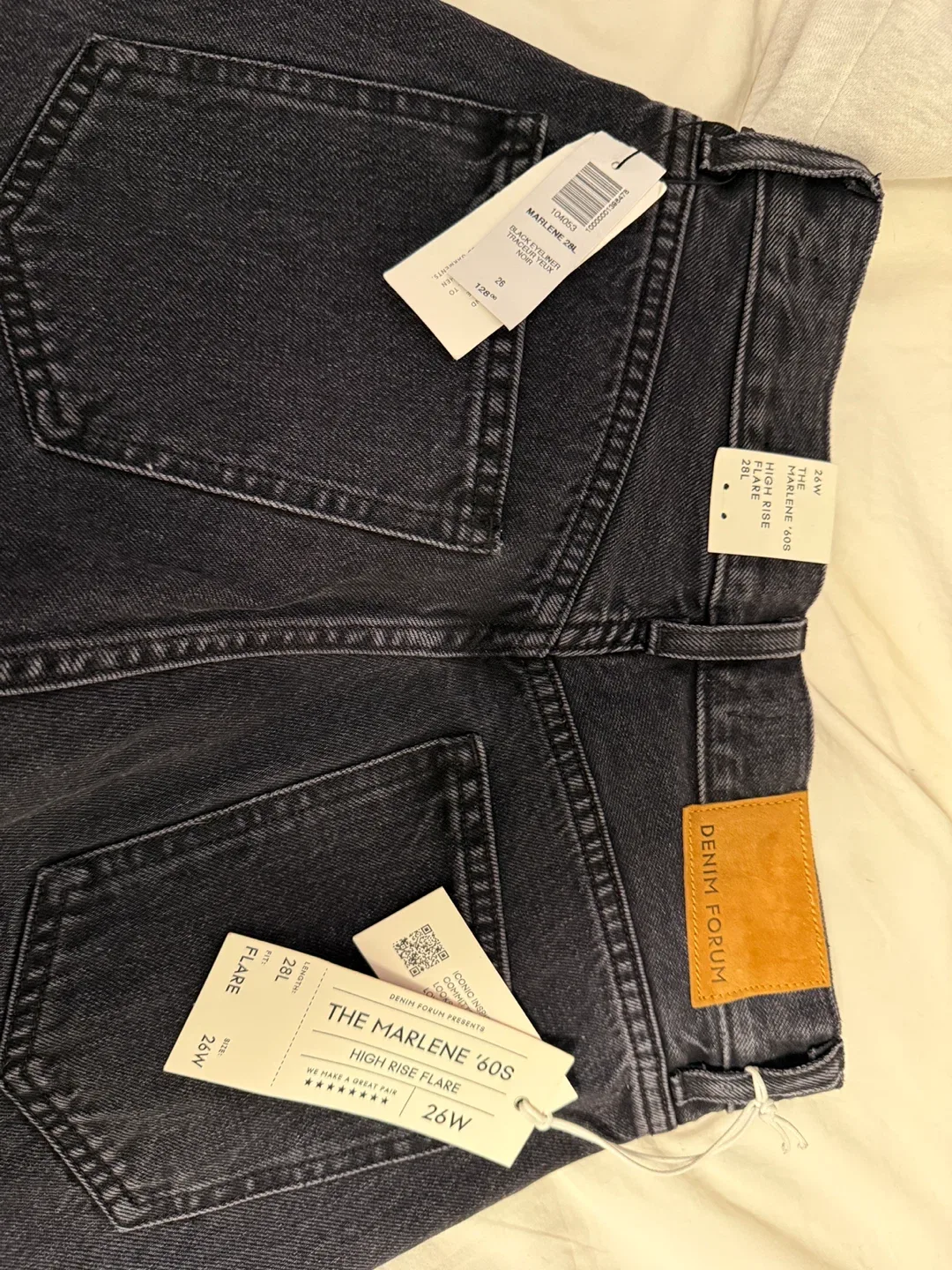 Aritzia-Denim Forum The Marlene 60s High Rise Flare Jeans - 26W image indicator(4)