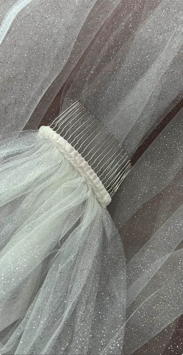 Bridal Veil - White & pink Ombre image indicator(3)