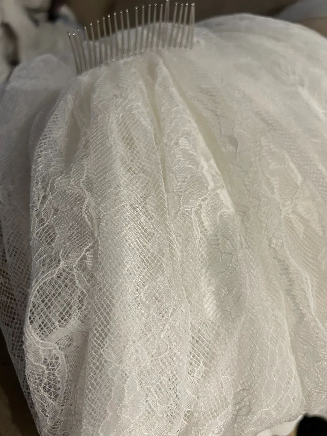 Cathedral White Lace Wedding Veil image indicator(4)