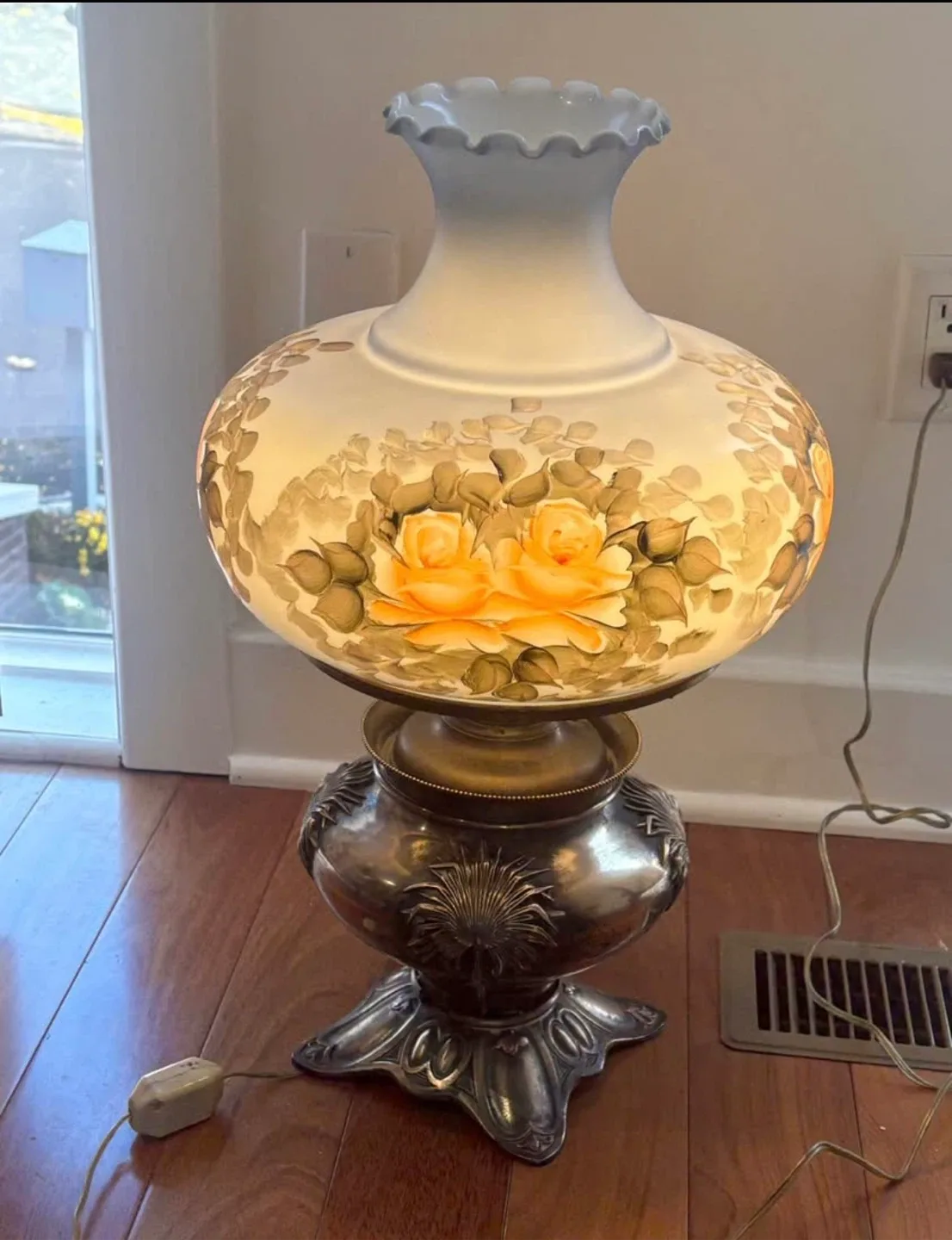Vintage Brass Hurricane Lamp with Hand Painted Glass Shade image indicator(4)