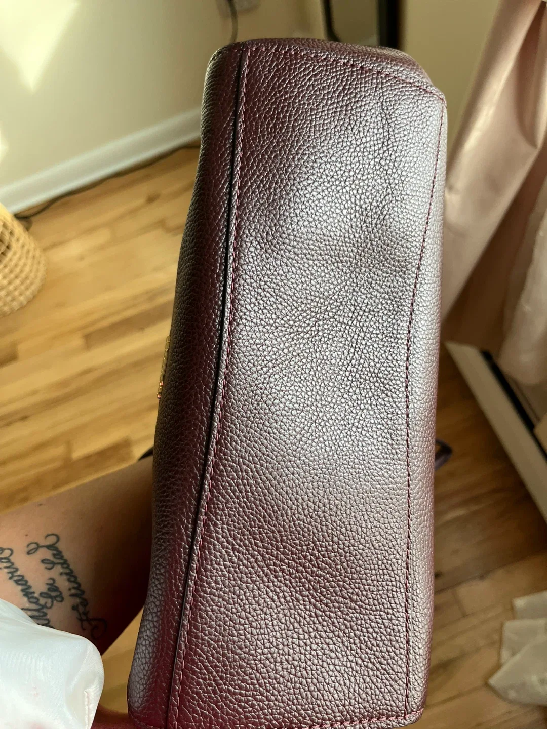 Coach Leather Handbag – Burgundy – Gold Chain image indicator(5)