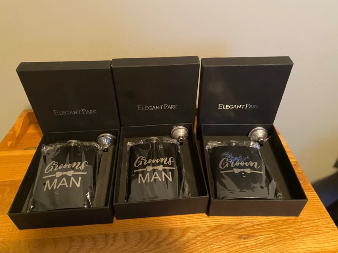 ElegantPark Groom & Groomsman Flask Set - New in Box!