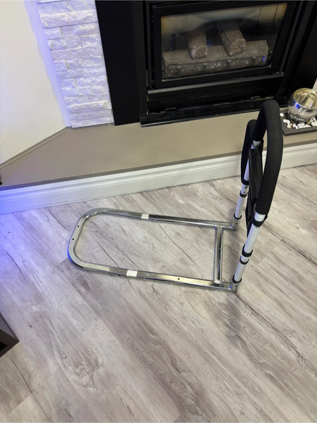 WHOMEC Bed Assist Rail with Double Grab Bars - photo 5