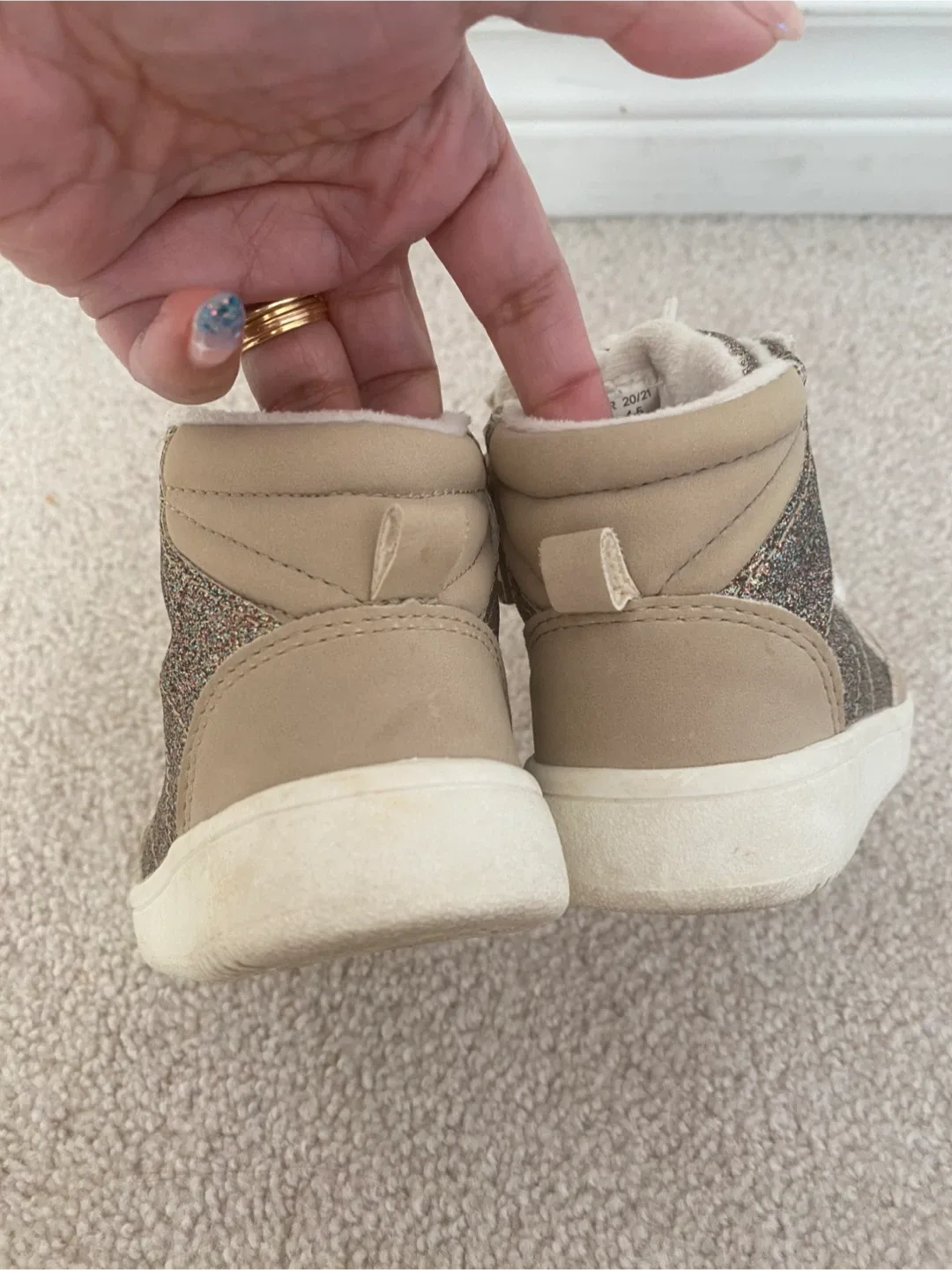 H&M Toddler Glitter High-Top Shoes size 4/5 image indicator(3)