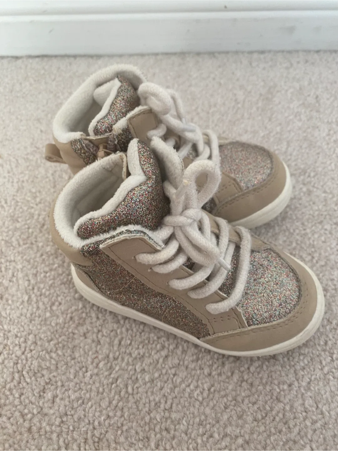 H&M Toddler Glitter High-Top Shoes size 4/5 image indicator(4)