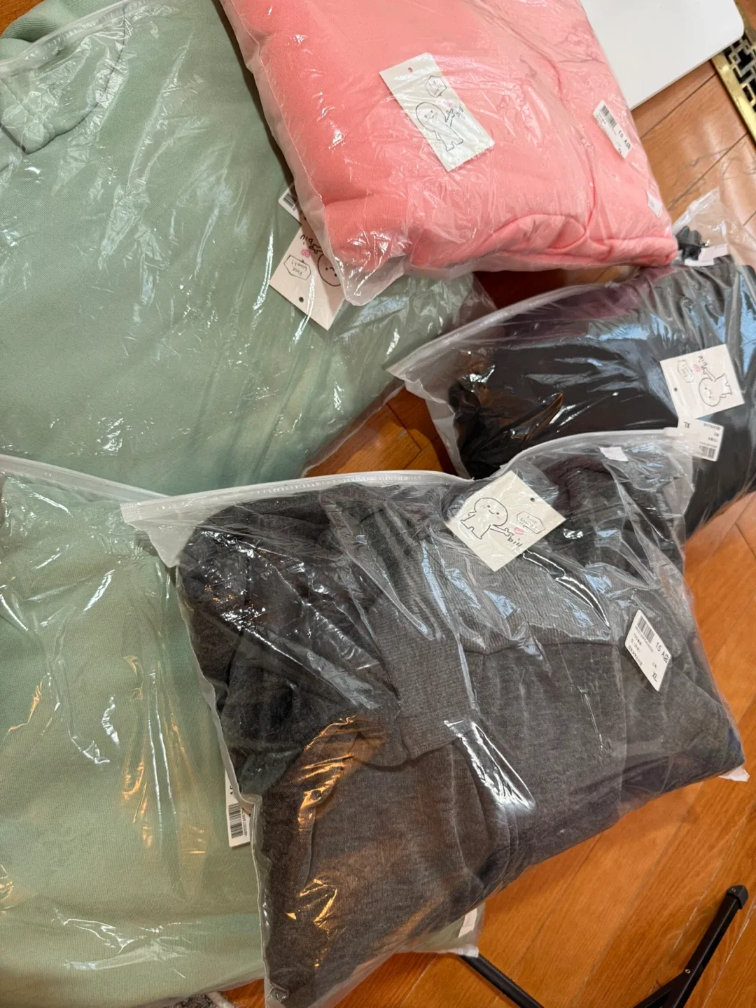 Hoodie and Sweatpants Set image indicator(7)