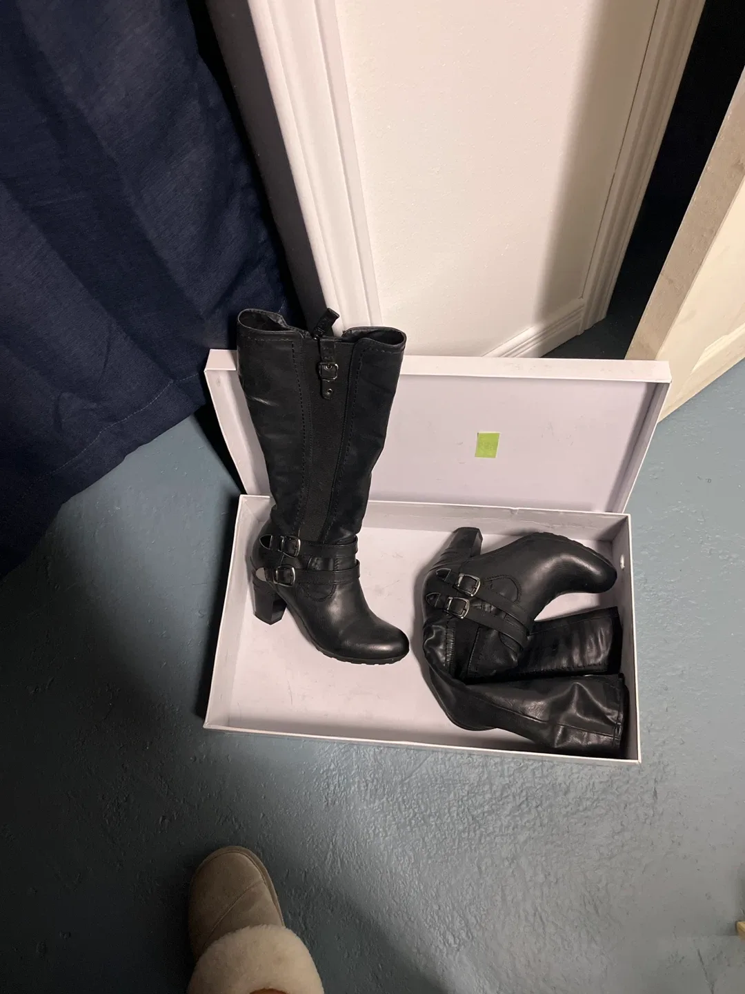 Black Leather Heeled Boots size 7