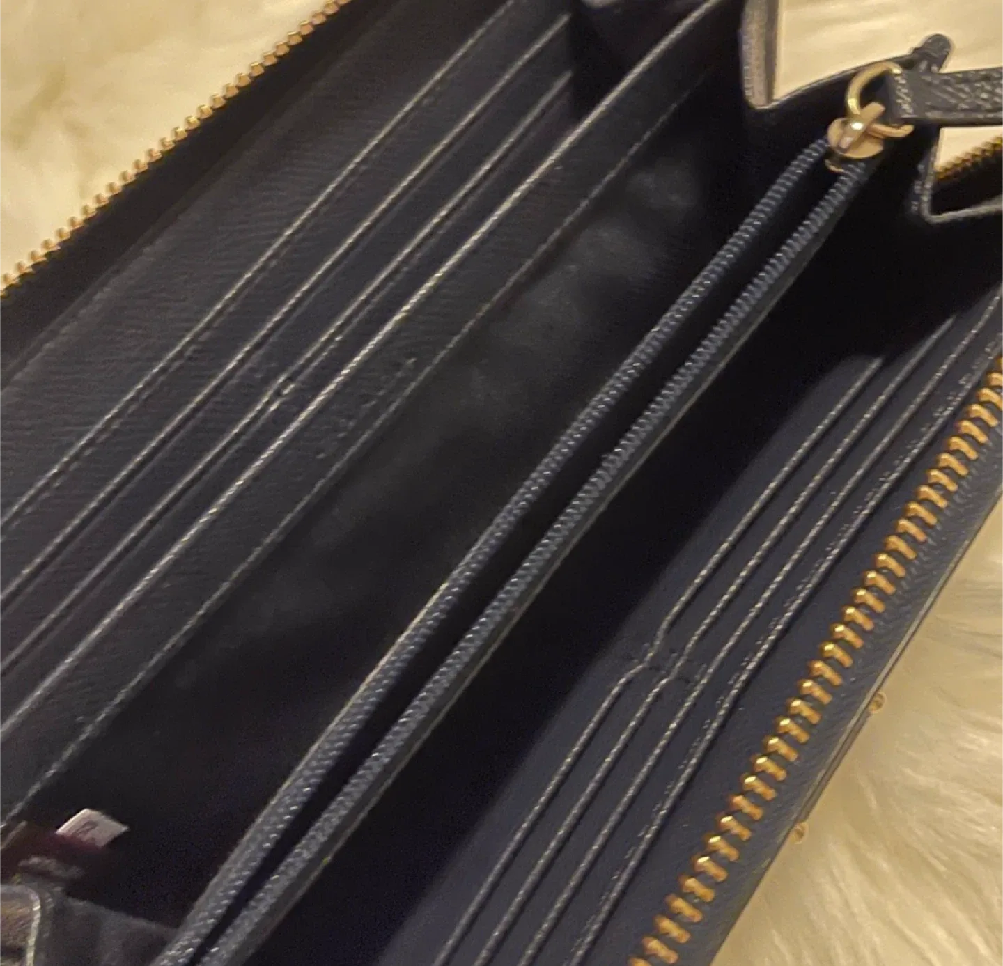 ✨Rare 💯% Authentic BOW long midnight blue Gold-tone Hardware image indicator(4)