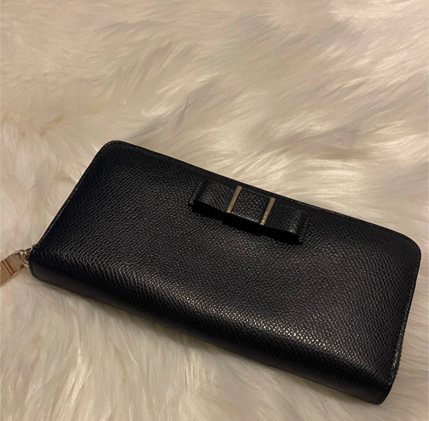 ✨Rare 💯% Authentic BOW long midnight blue Gold-tone Hardware