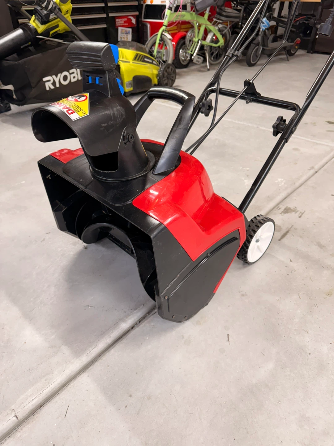 Toro Power Curve Snow Blower - photo 2