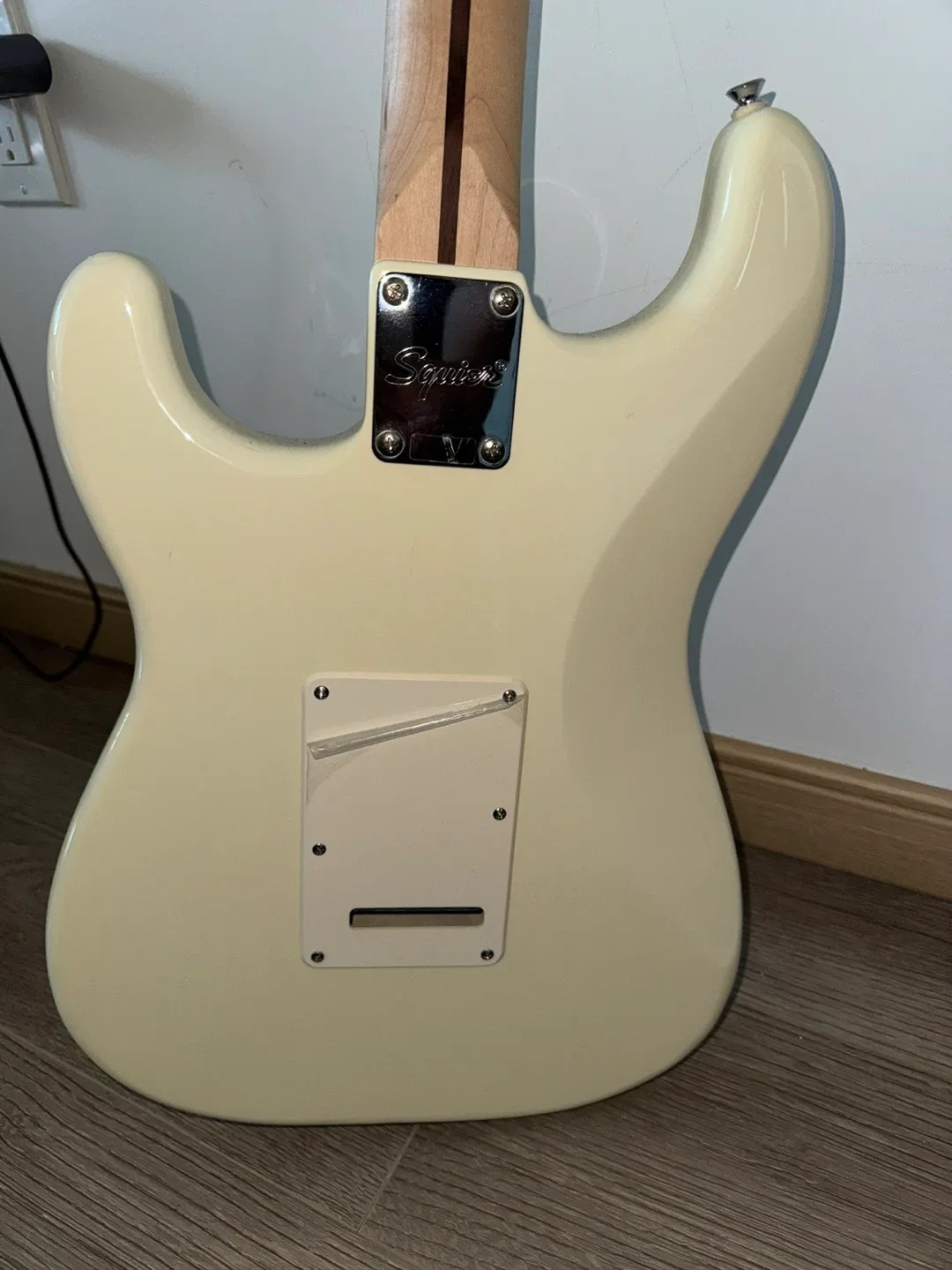 Squier Stratocaster Electric Guitar image indicator(7)